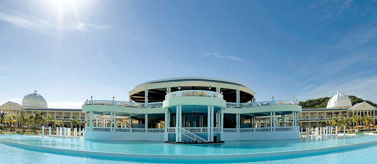 Grand Palladium Lady Hamilton Resort And Spa