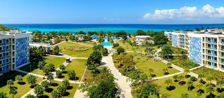 Gran Muthu Almirante Beach Resort
