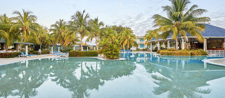 Aston Costa Verde Beach Resort