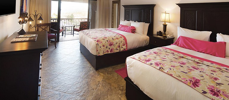 Hacienda Encantada Resort