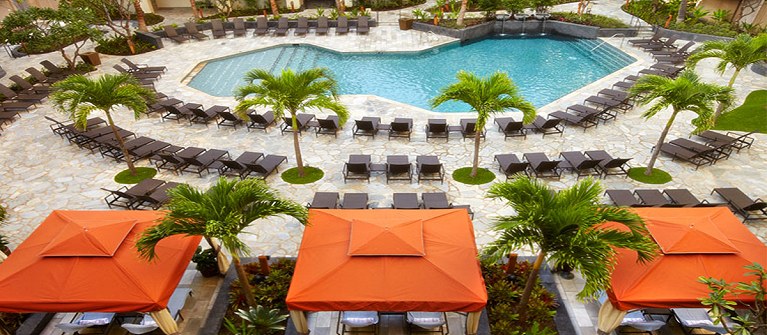 Hilton Hawaiian Village Waikiki Beach