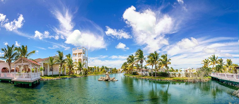 Memories Caribe Beach Resort