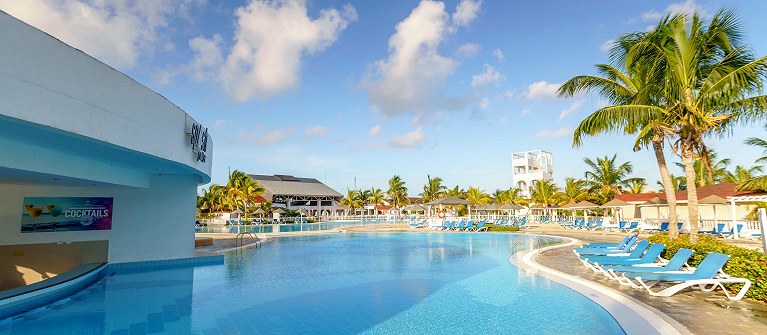 Memories Caribe Beach Resort