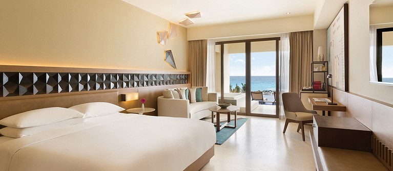 Turquoize Adult Tower At Hyatt Ziva Cancun