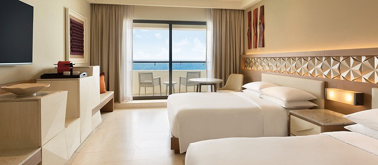 Turquoize Adult Tower At Hyatt Ziva Cancun